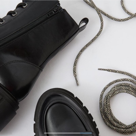 AE Lace Up Lug Boot - Picture 13 of 14